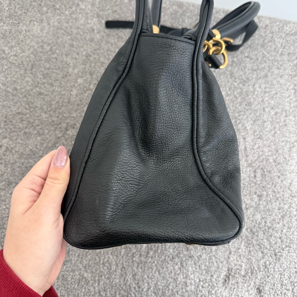 Marc By Marc Jacobs Black Leather Shoulder Bag with Gold Accents - Picture 7 of 9